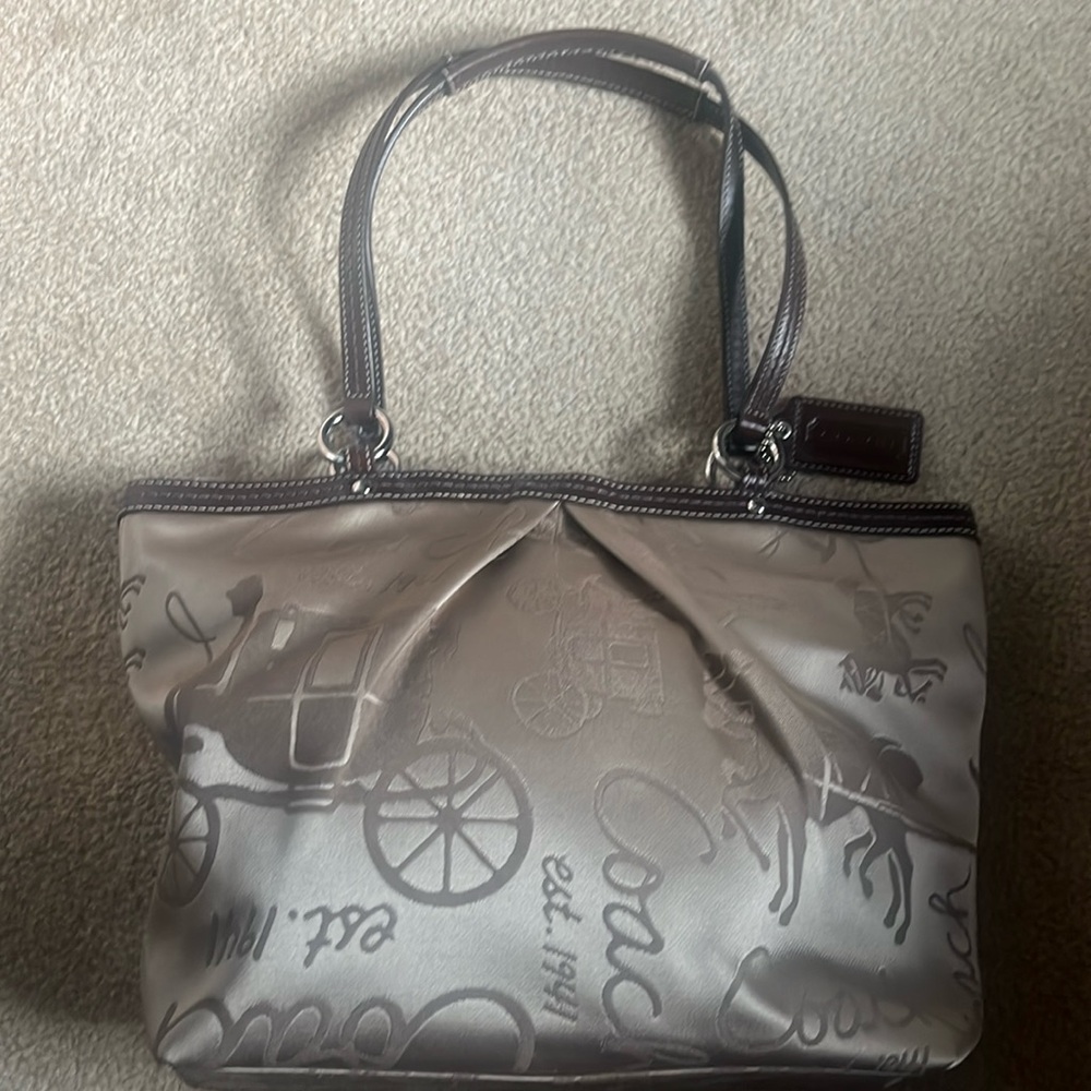 Vintage horse and carriage Coach purse.